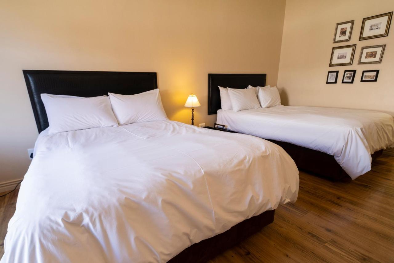 Protea Hotel By Marriott Kimberley Extérieur photo