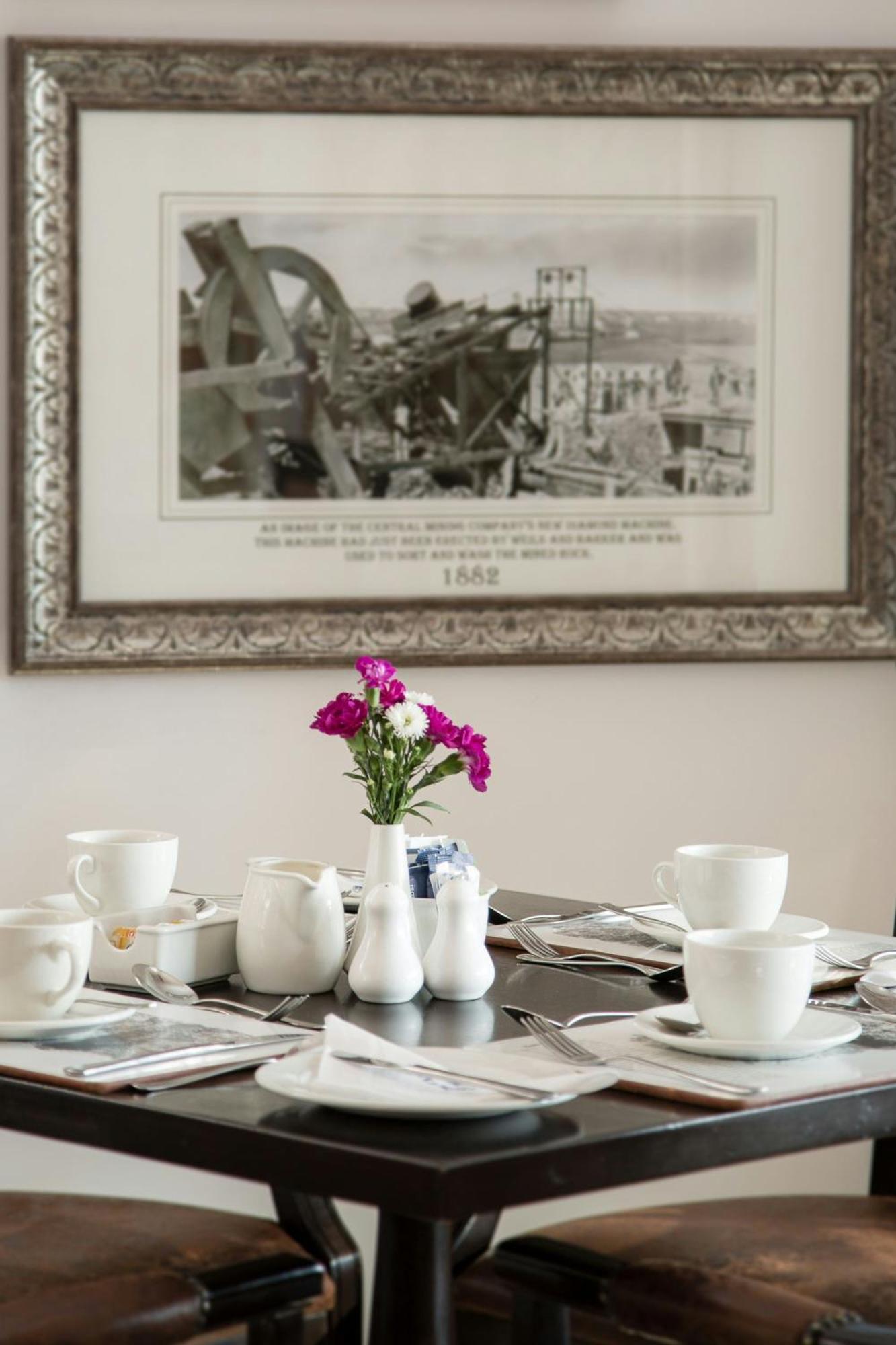 Protea Hotel By Marriott Kimberley Extérieur photo