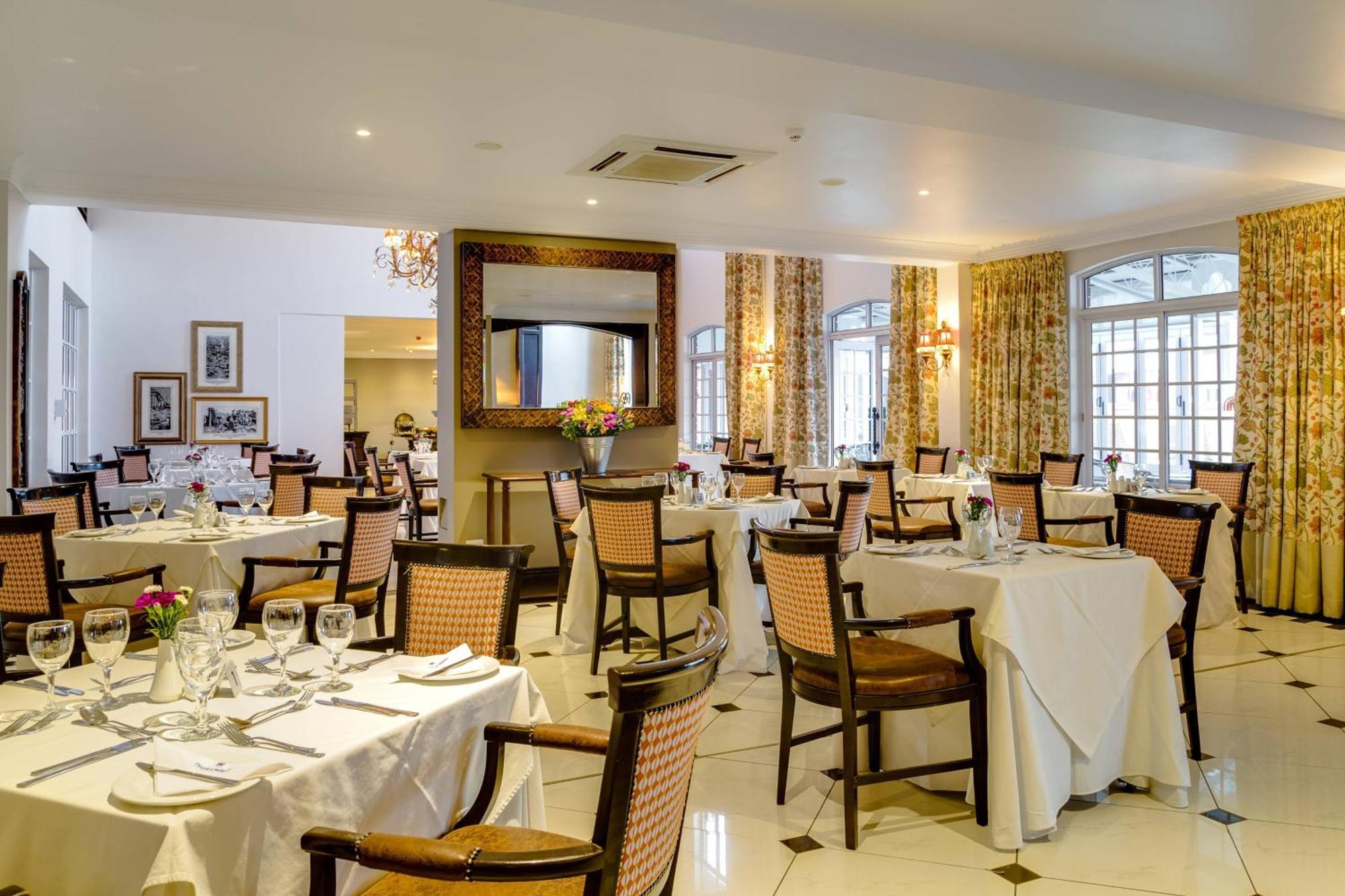 Protea Hotel By Marriott Kimberley Extérieur photo