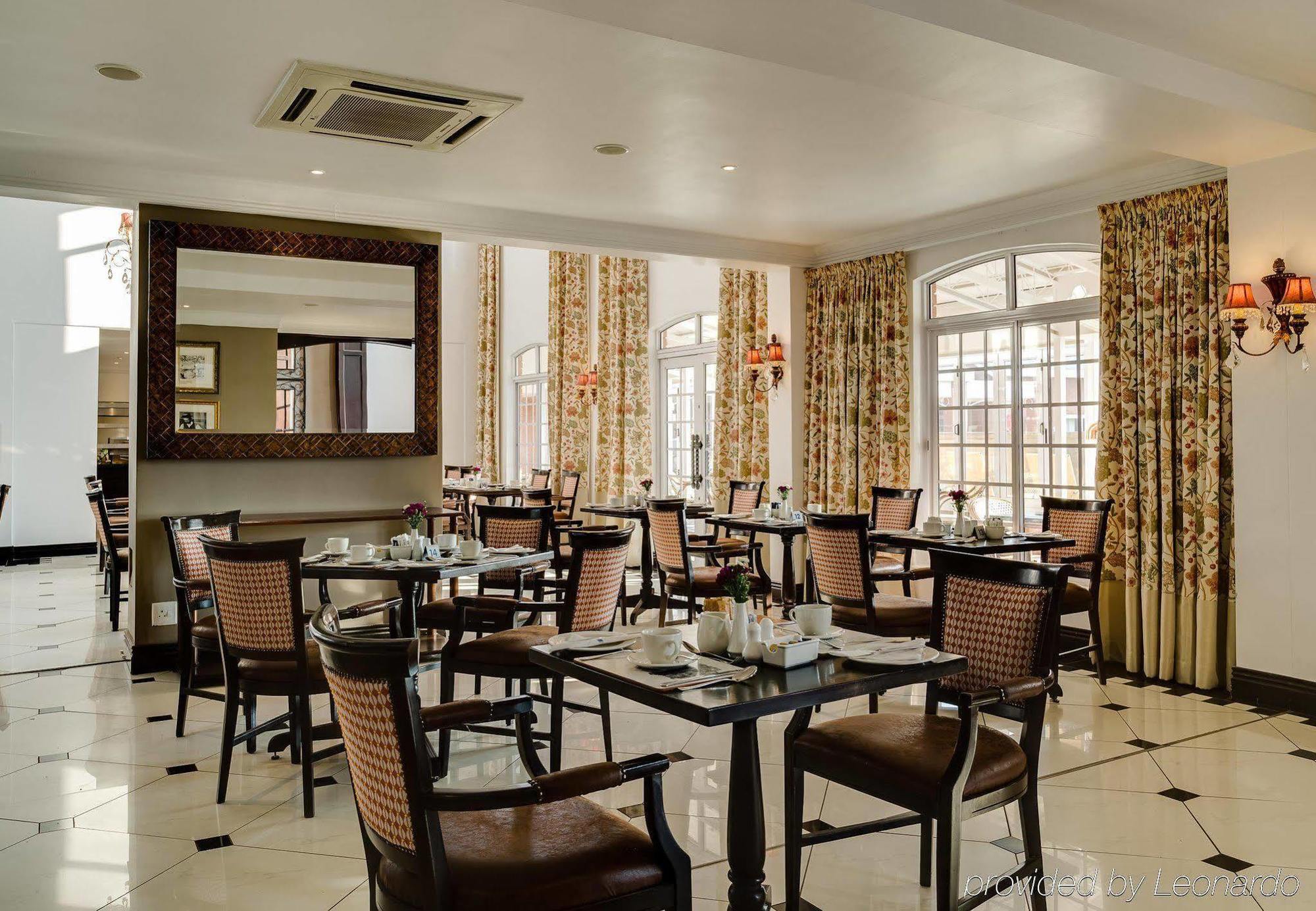 Protea Hotel By Marriott Kimberley Extérieur photo